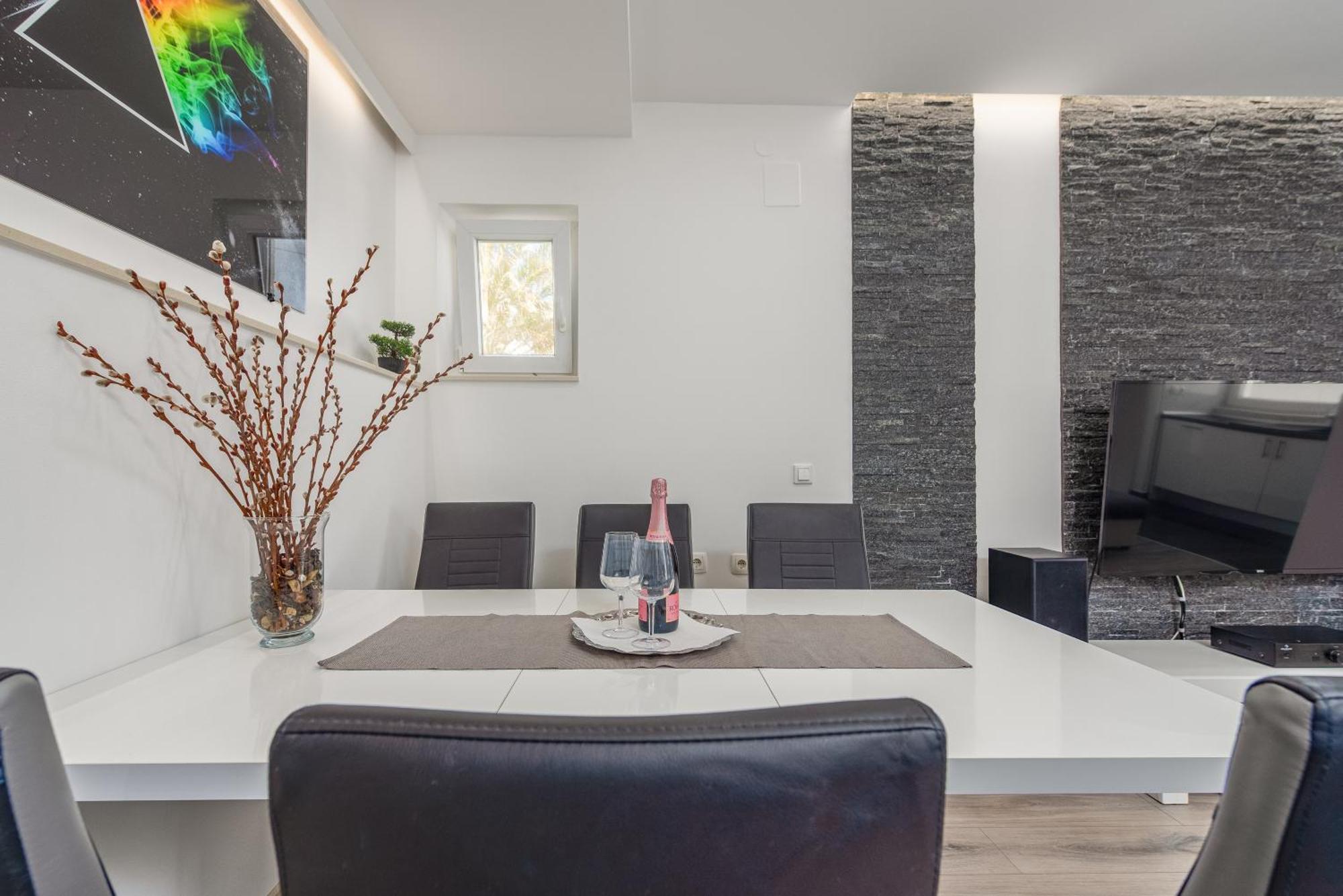 Floyd Apartment Бибине Екстериор снимка
