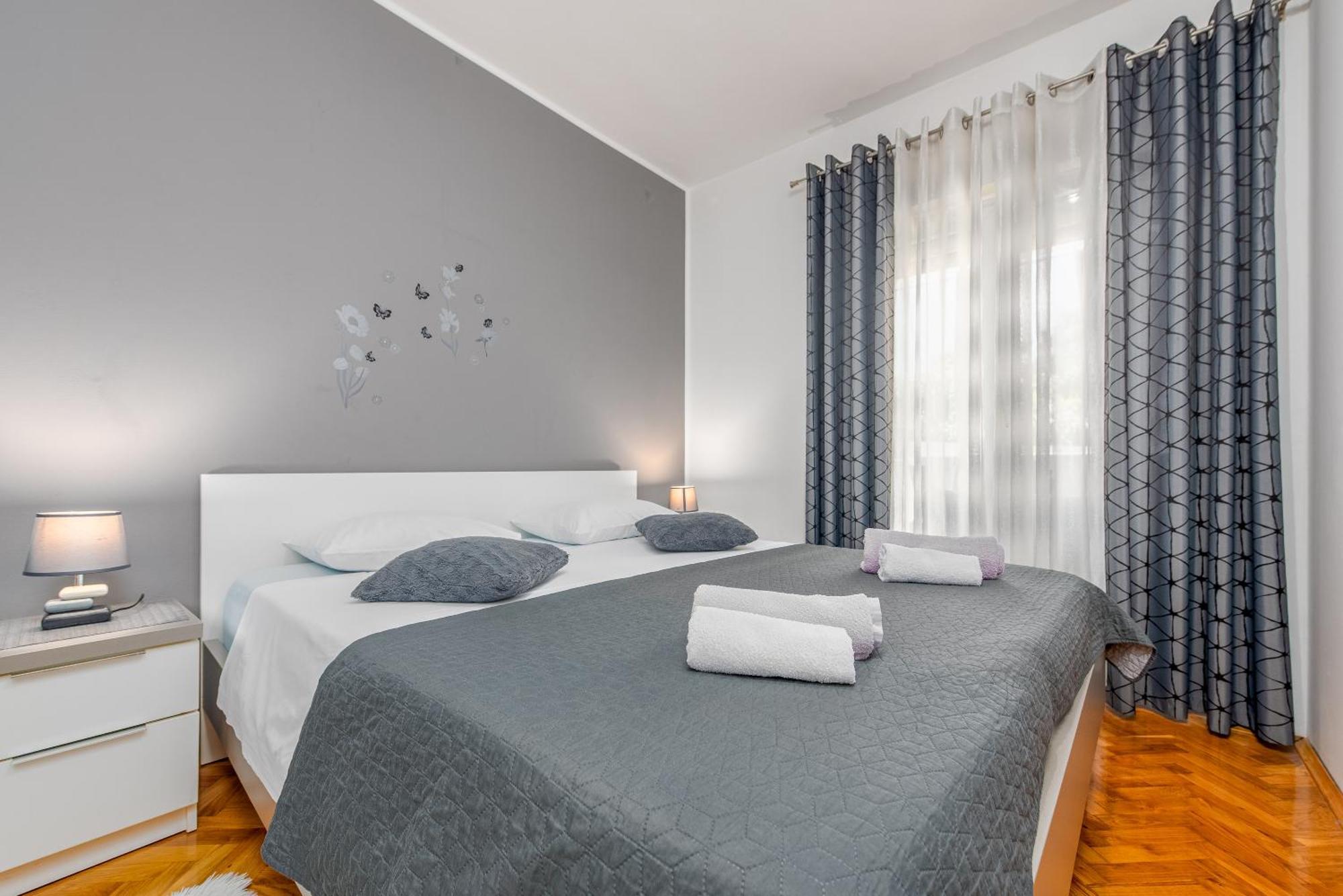 Floyd Apartment Бибине Екстериор снимка