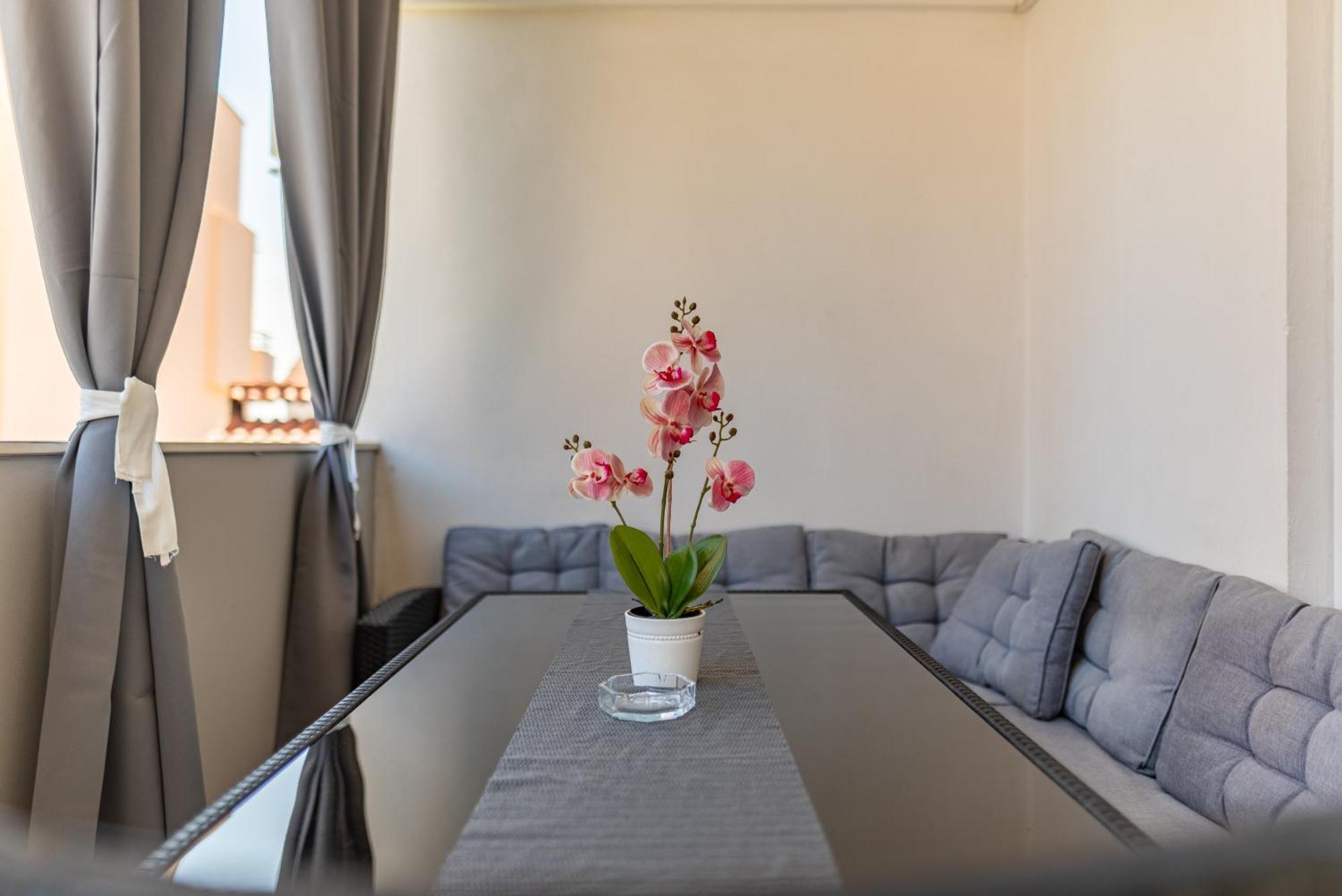 Floyd Apartment Бибине Екстериор снимка
